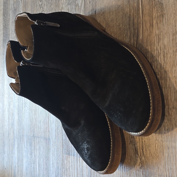 Italeau Shoes - ITALEAU  FOLIANA BLACK SUEDE CHELSEA WATERPROOF BOOTIES SIZE 7.5‎